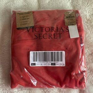 NWT Victoria’s Secret HIgh Waist Full Length Ruched V Legging